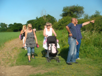 June 2010 - Alison Brayshaw - OGAFCA family ramble - there�s lots to see during the walk